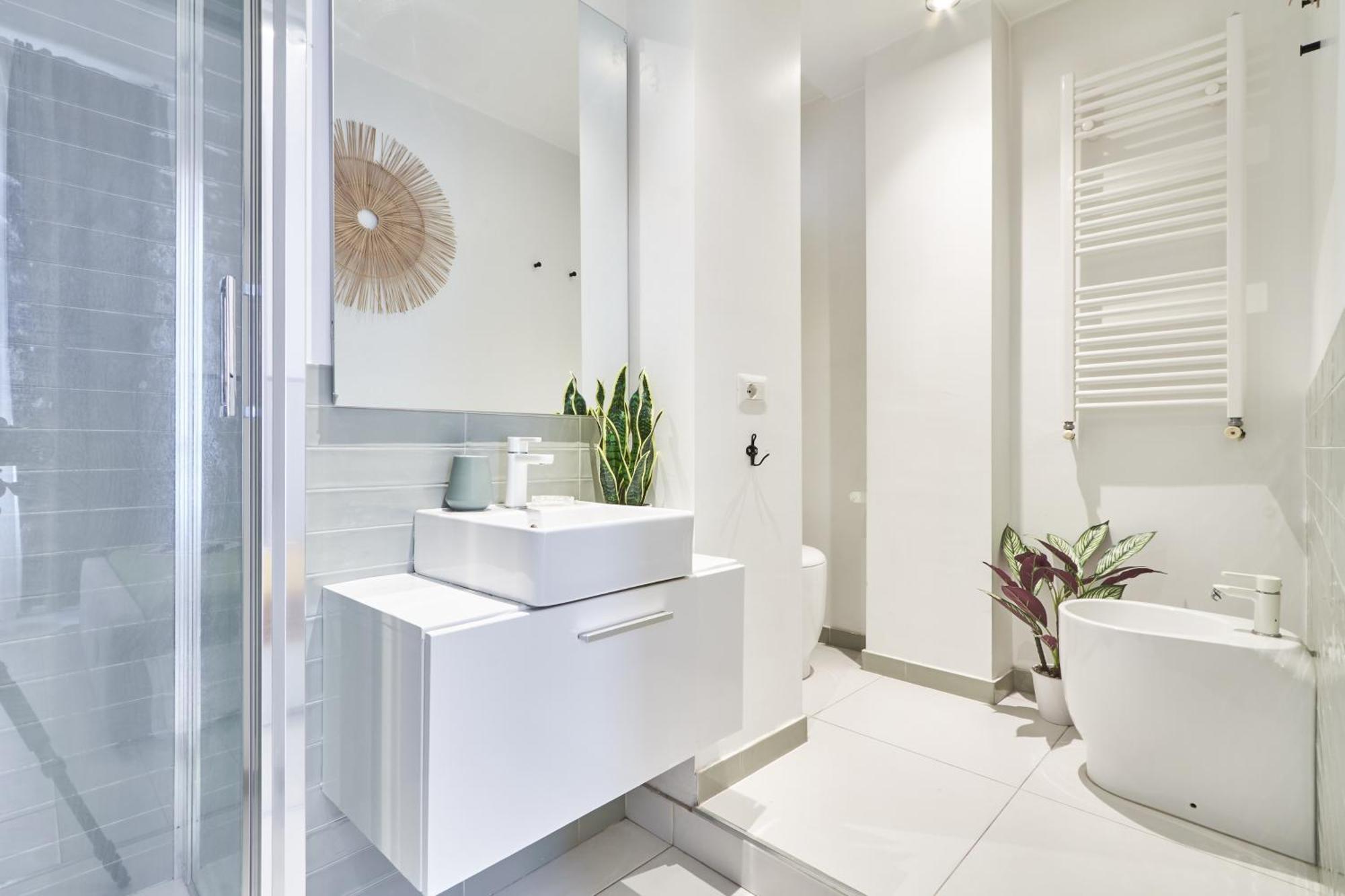 Elegante Appartamento Minimal Dai Tocchi Botanici Milão Exterior foto
