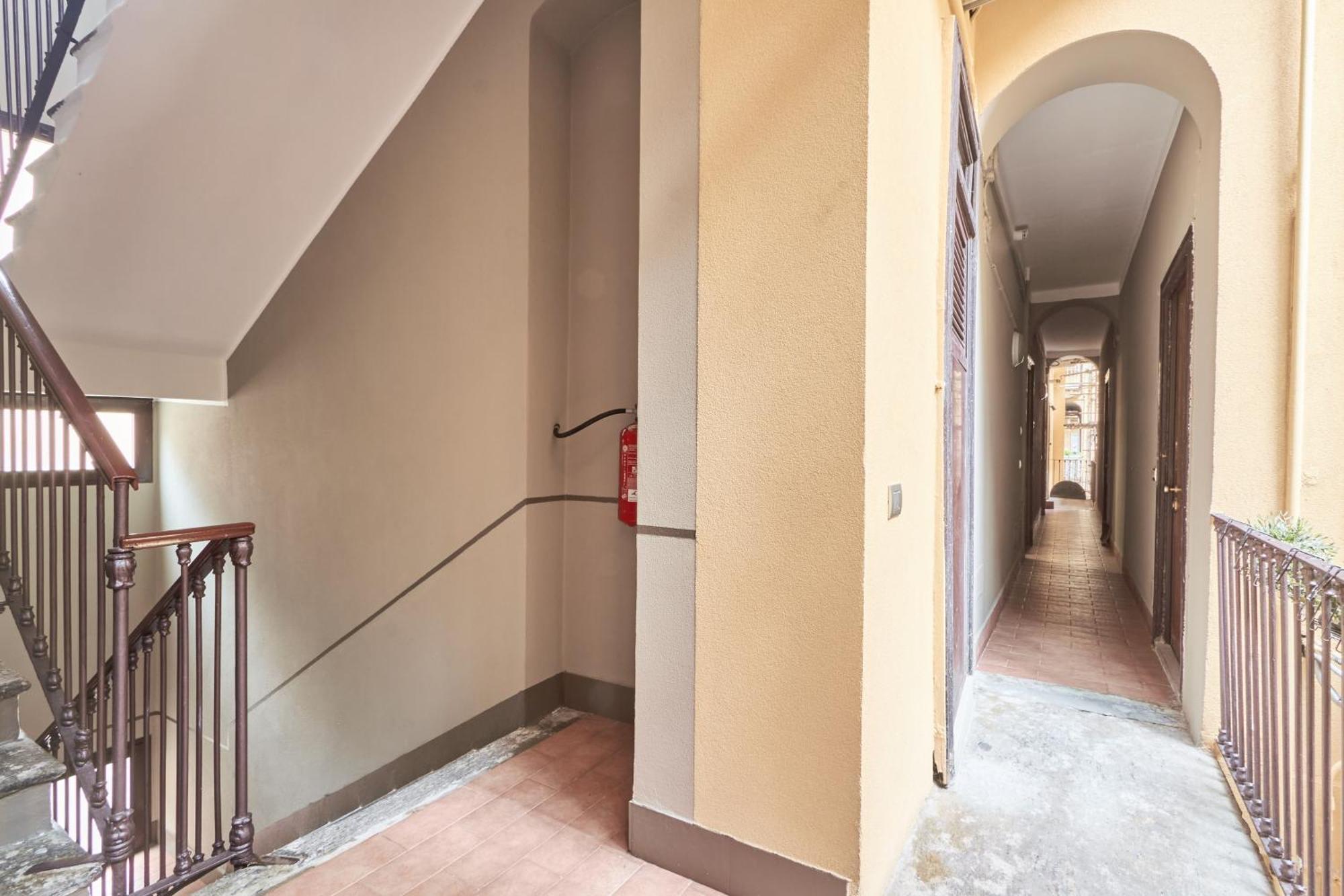 Elegante Appartamento Minimal Dai Tocchi Botanici Milão Exterior foto